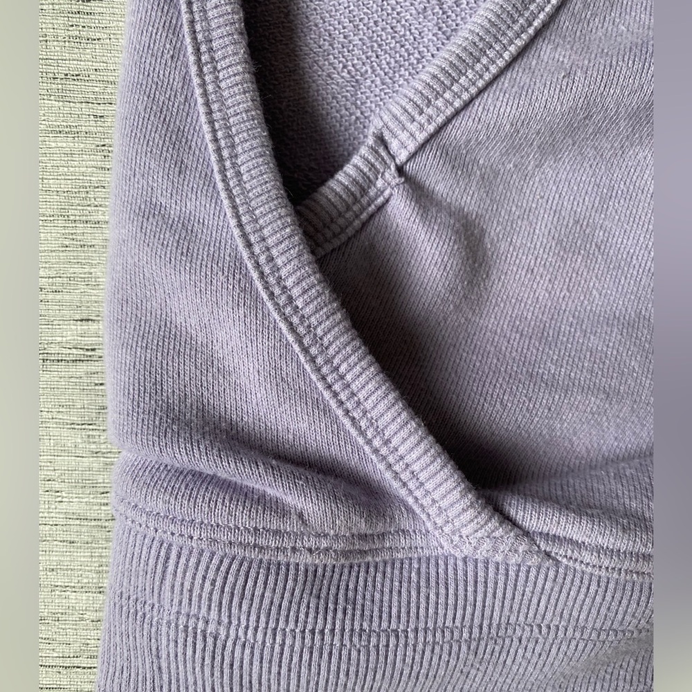 Calvin Klein women’s Light Lavender Open Sides top  Size M ( ❗️ defect) - Picture 14 of 14